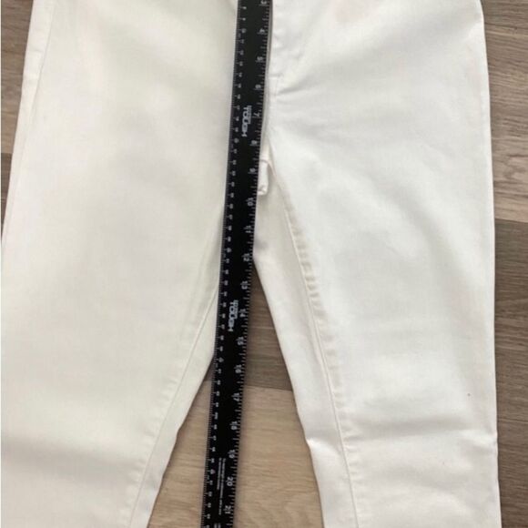 BlankNYC Jeans Women’s Size 29 Color White Intro Jeans have Raw Edges - Picture 8 of 9